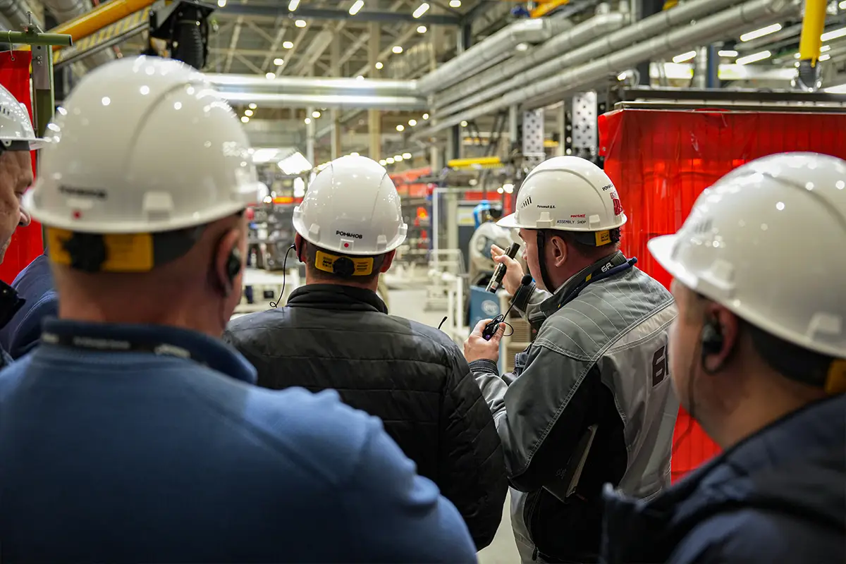 Представители ПАО «Россети Ленэнерго» оценили новые грузовые автомобили БАЗ