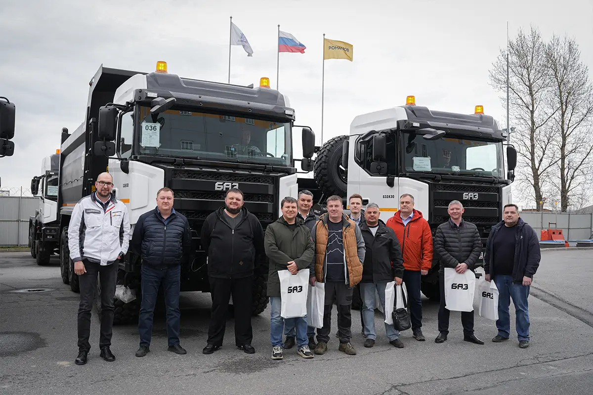 Представители ПАО «Россети Ленэнерго» оценили новые грузовые автомобили БАЗ