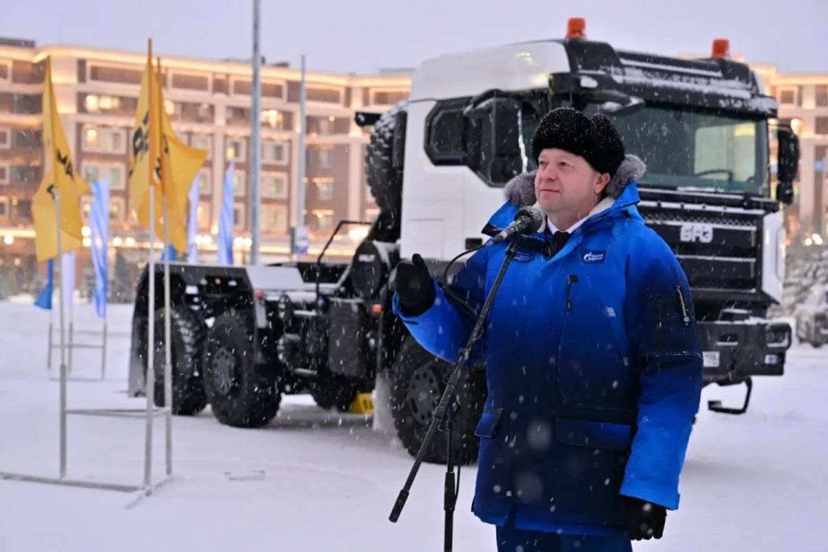 Тягач БАЗ передали в опытную эксплуатацию Газпрому